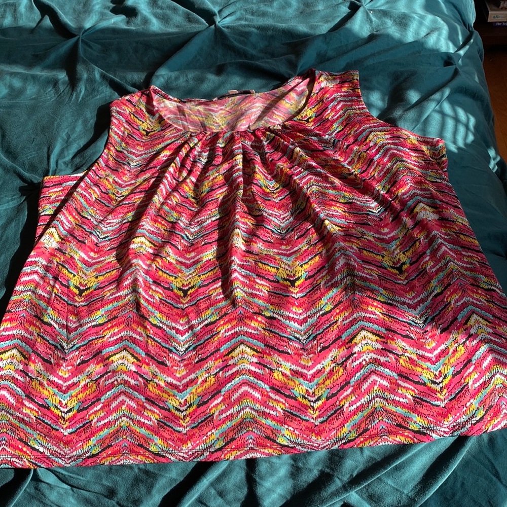 Hot pink geometric camisole with pleated neckline